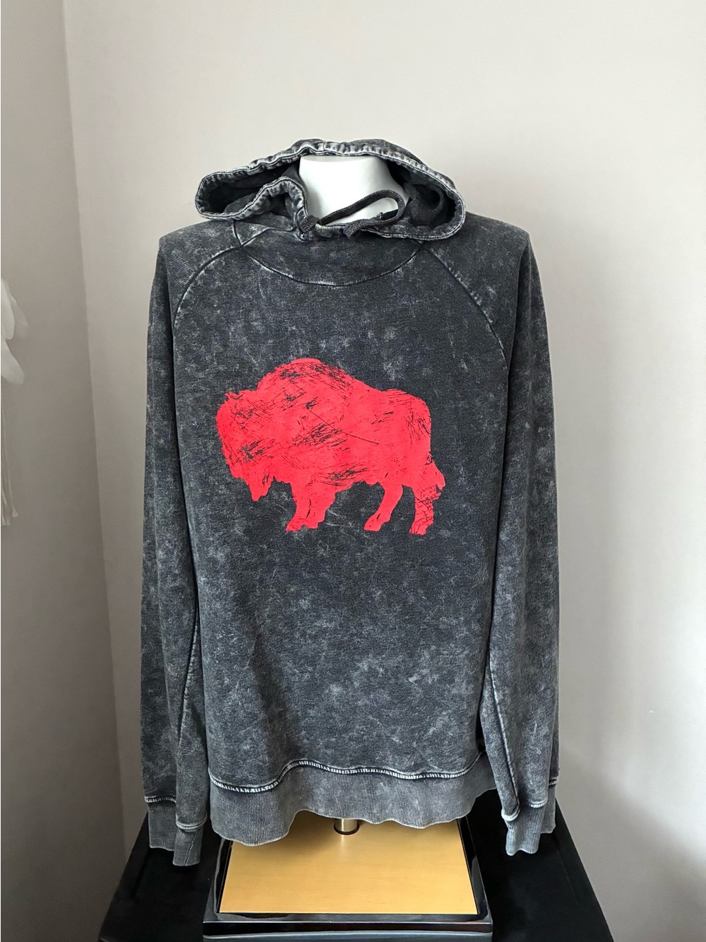 Askya Men’s Charcoal Washed Hoodie with Red Buffalo Graphic